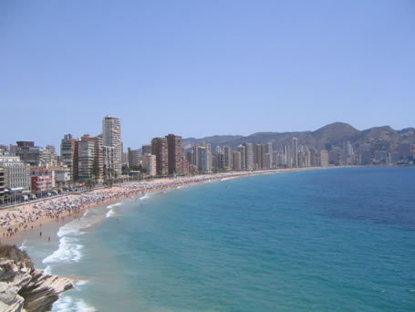 Benidorm - the tourist capital of Costa Blanca The beach in Benidorm. Property in Benidorm, villas in Benidorm
