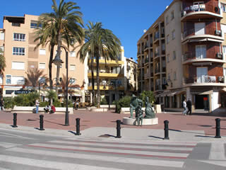 Moraira combines its fishing village charm with modern, cosmopolitan, new buildings